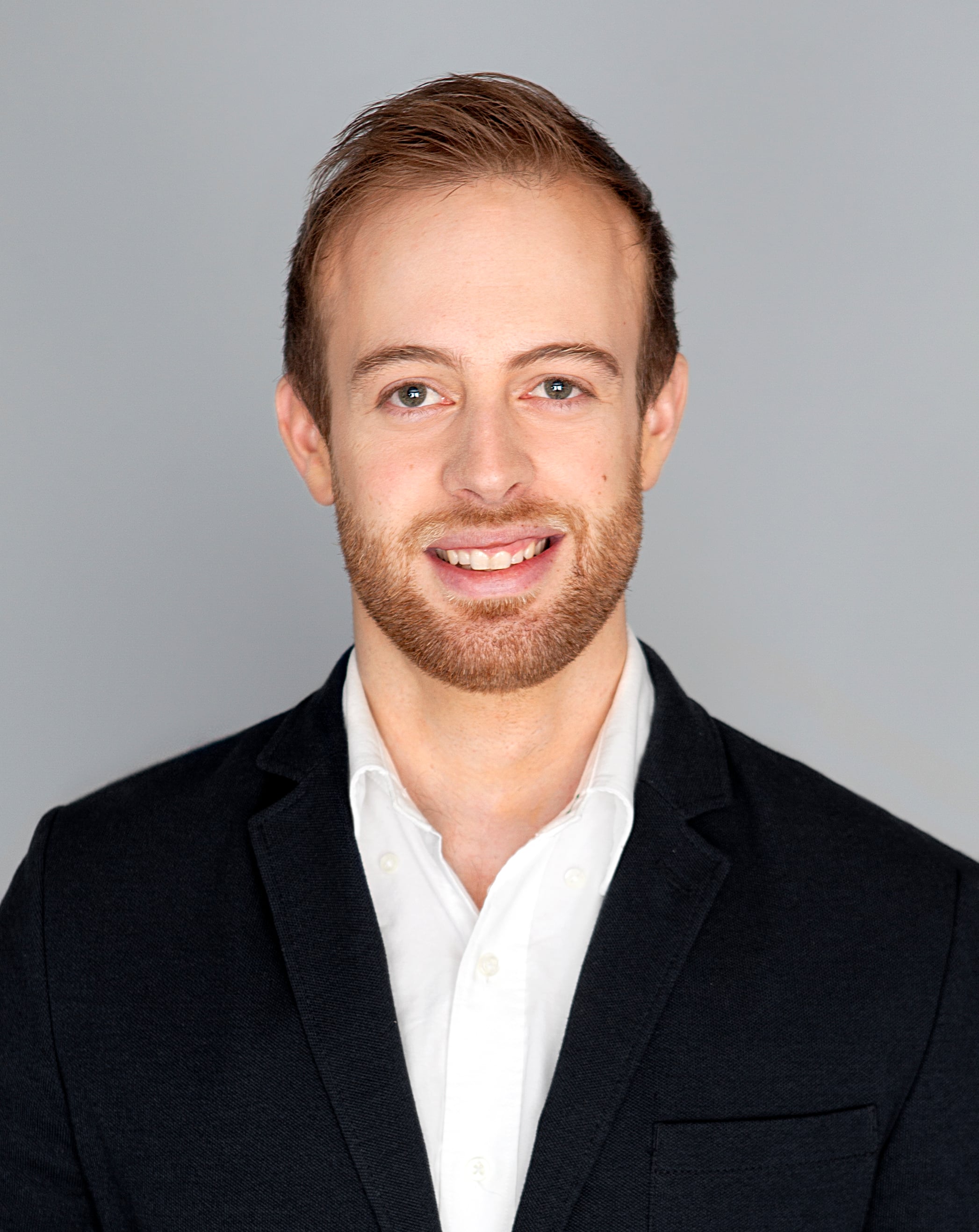 PhotoHeadshot_Laurent-Villeneuve_Formal_Lrg_Print (1)